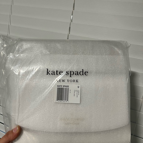 Kate Spade Carson Crossbody bag - Picture 3 of 3